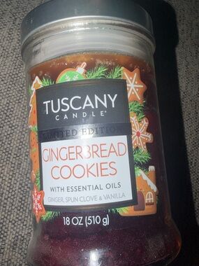 Gingerbread Cookies Scented Jar Candle - Red